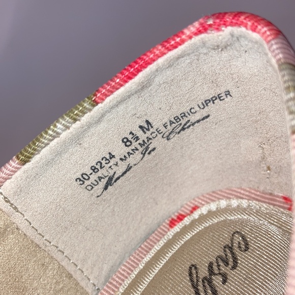 New Easy Street Floral Pumps Size 8.5M - Picture 6 of 7